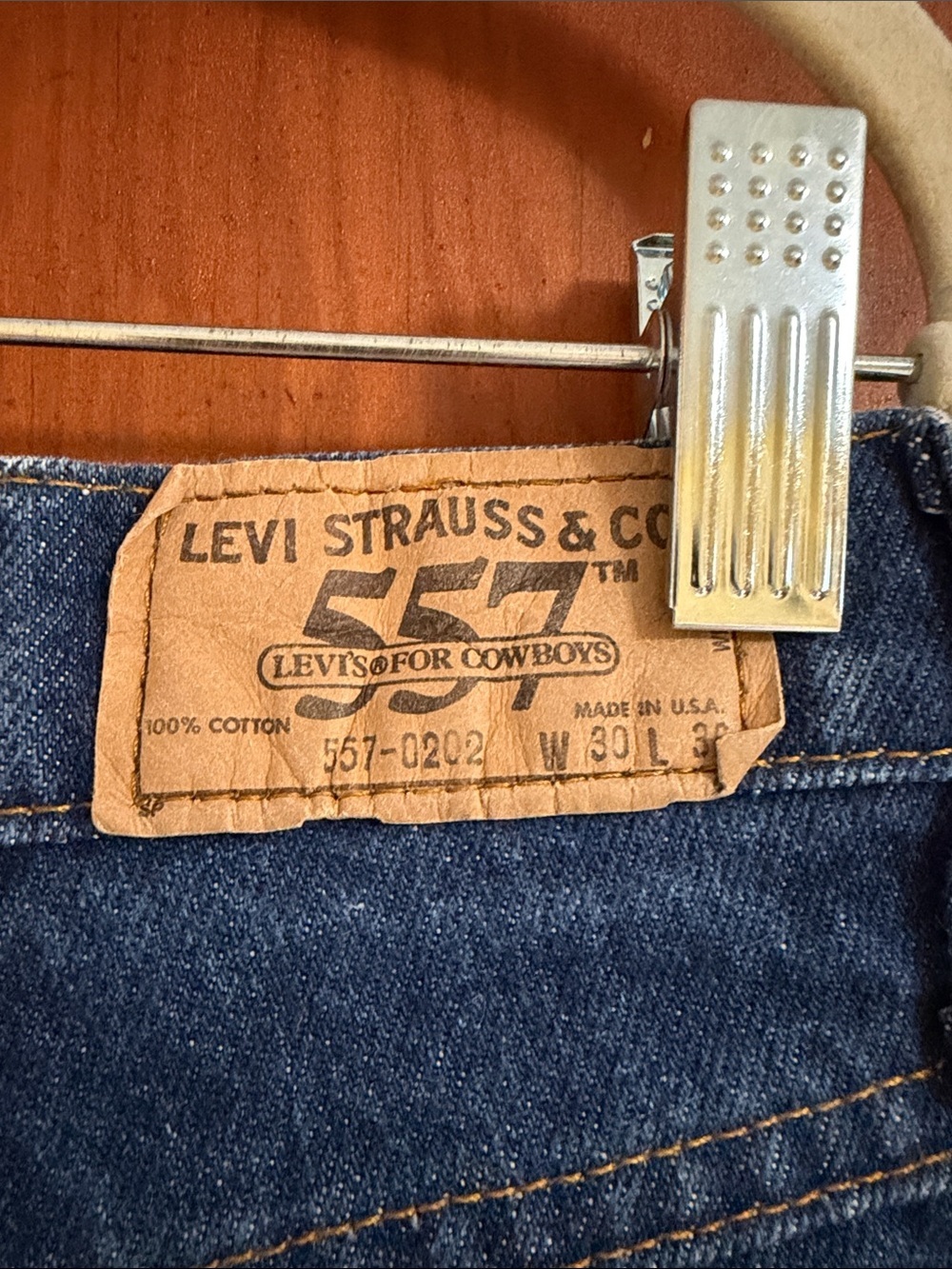 Levi's Dark Indigo Cowboy Jeans with Leather Patch 30x36 - Picture 2 of 4